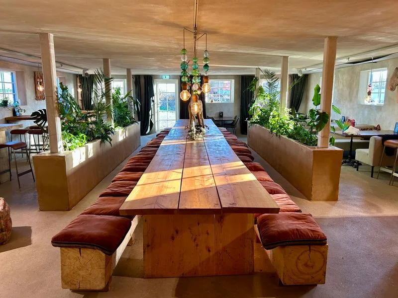 Caféens langbord hos Gartnergården